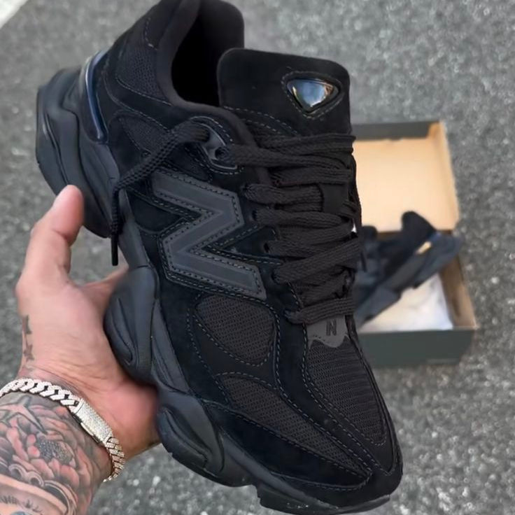 NB 9060 Black Cat