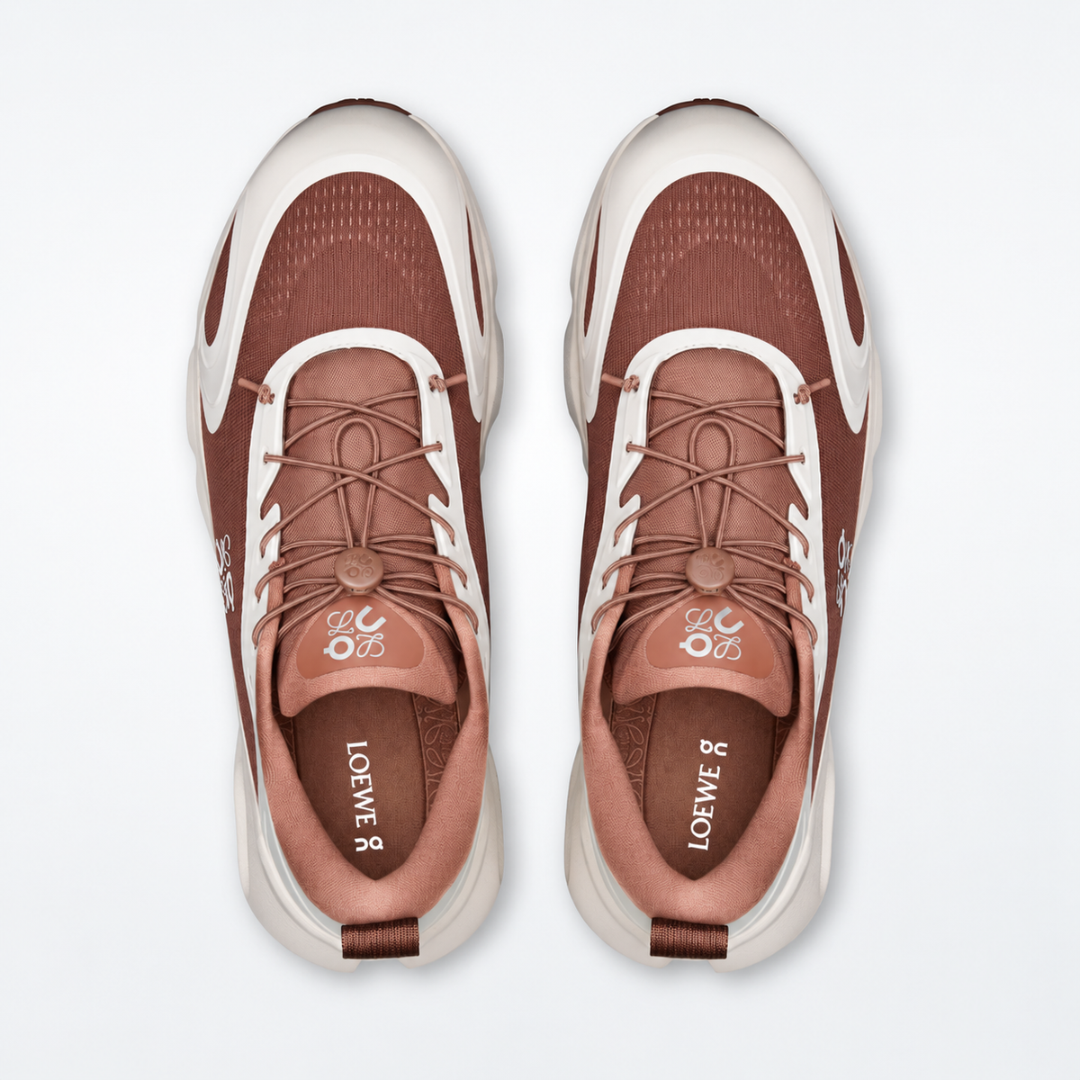 LOEWE × On Cloudsolo – Dark Sand / Cream
