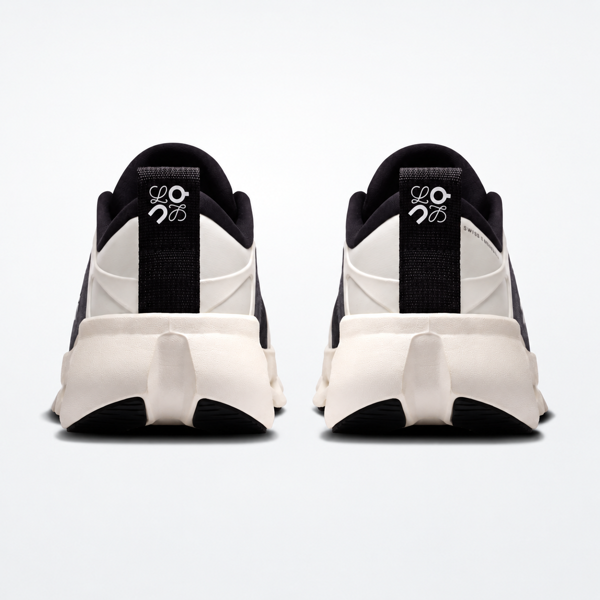 LOEWE × On Cloudsolo – Black / White